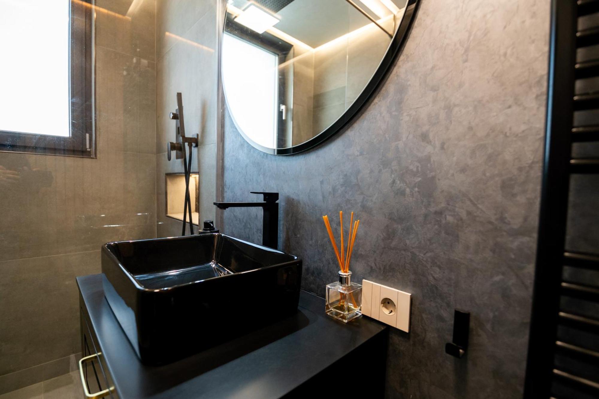 Hotel The Penthouse Vaslui Zewnętrze zdjęcie