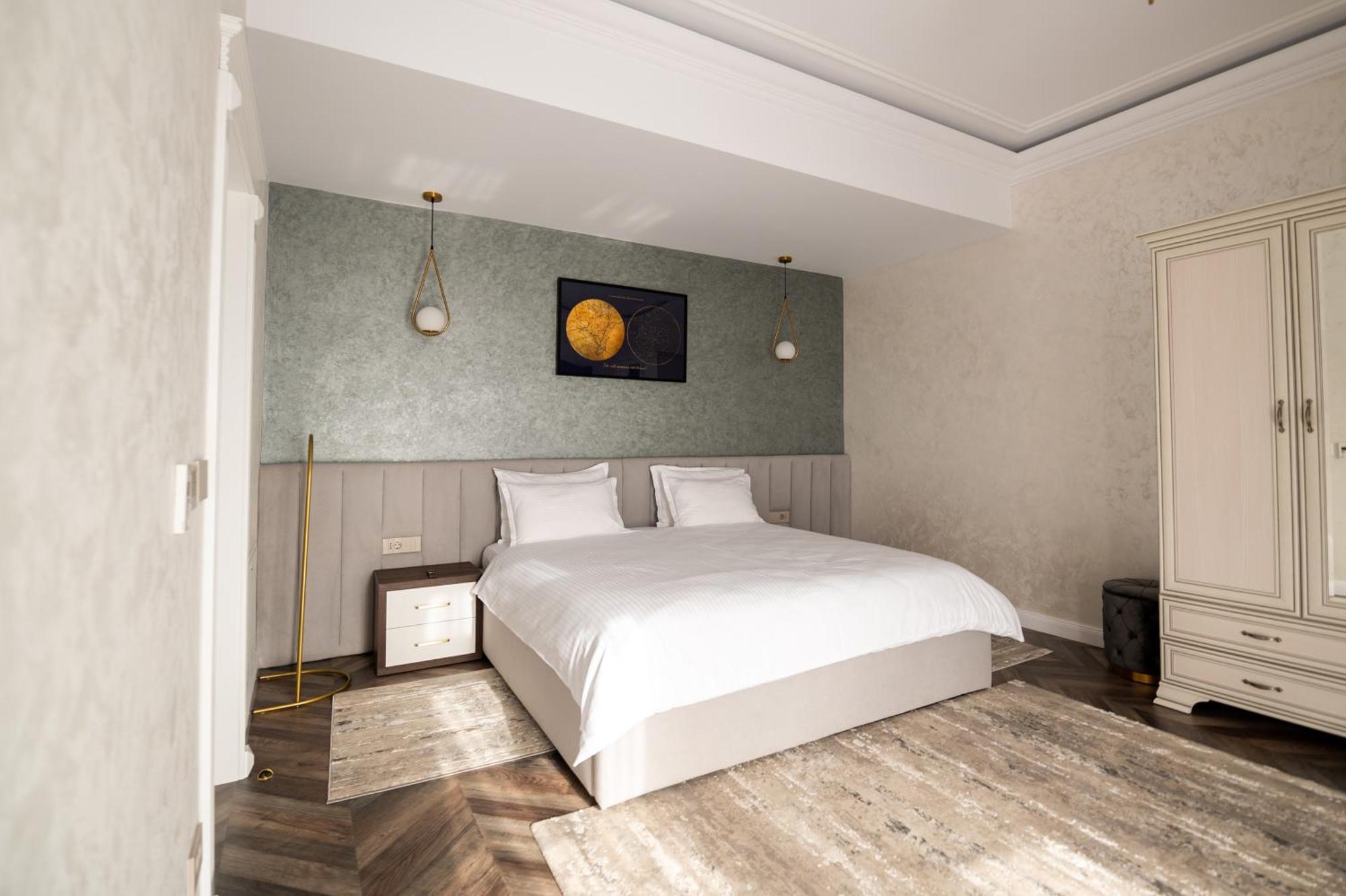 Hotel The Penthouse Vaslui Zewnętrze zdjęcie
