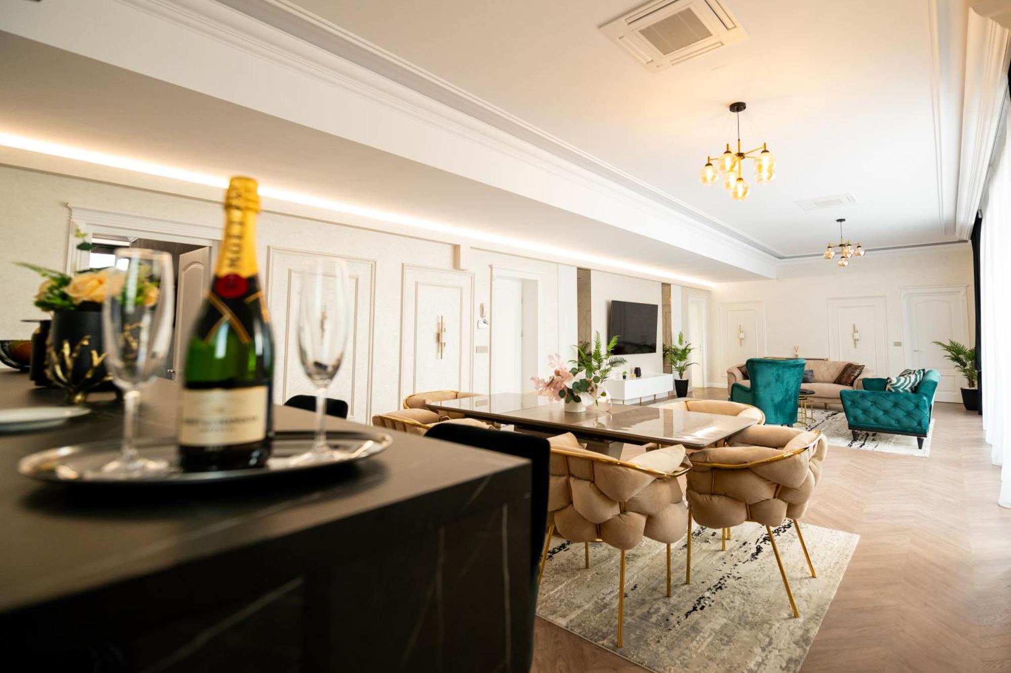 Hotel The Penthouse Vaslui Zewnętrze zdjęcie